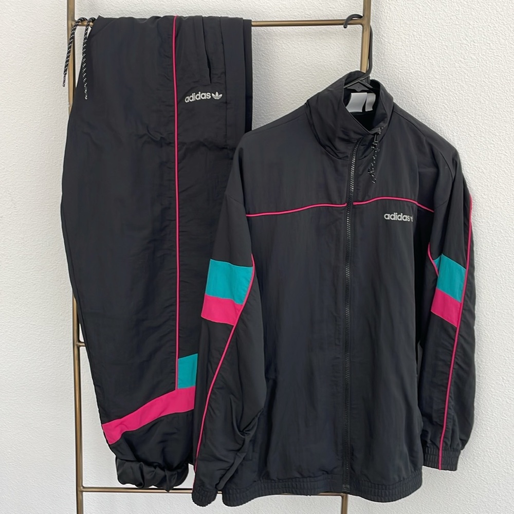 Women’s Adidas Windbreaker Set - Sz Medium